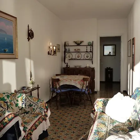 Bibi's House Apartment *